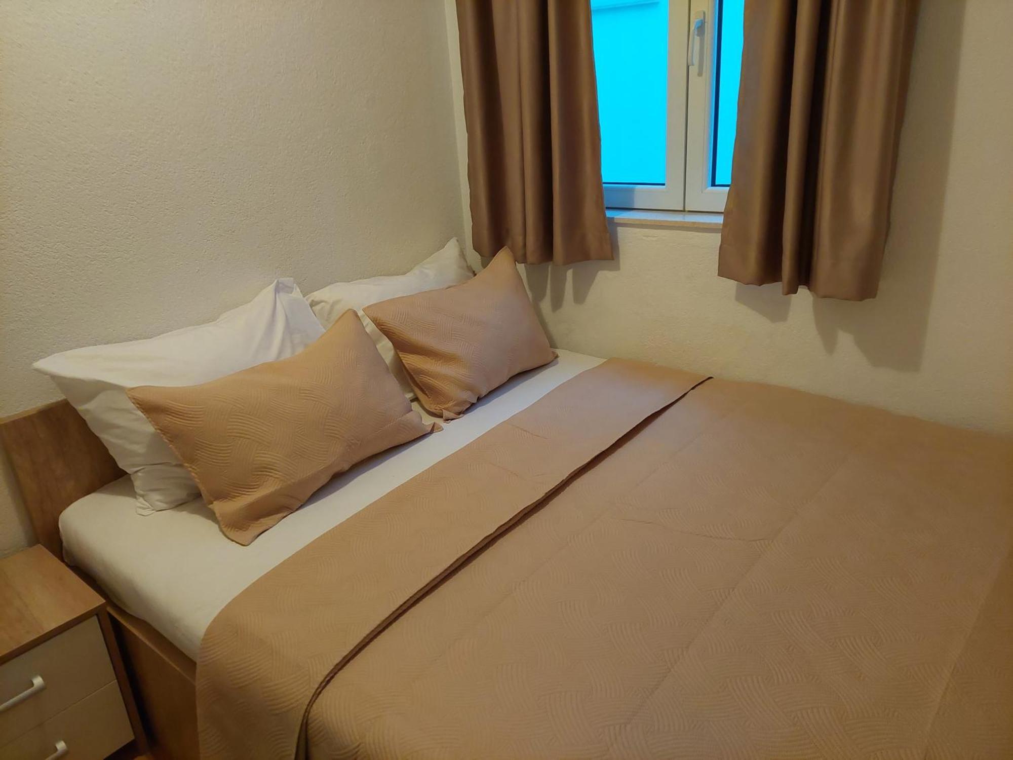 Royal Apartments Неум Экстерьер фото
